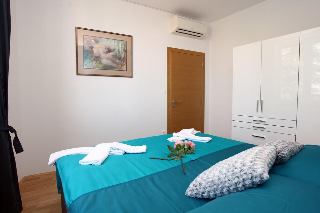 San Simon Sea View Apartment Ll Izola Buitenkant foto